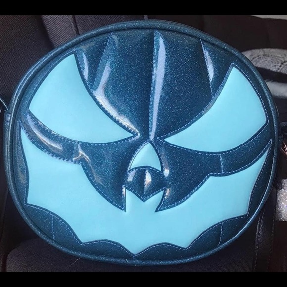 ISO Love Pain & Stitches Pumpkin Purses - Picture 4 of 5